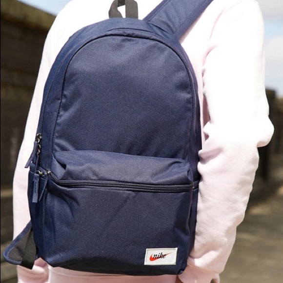 nike heritage backpack in navy